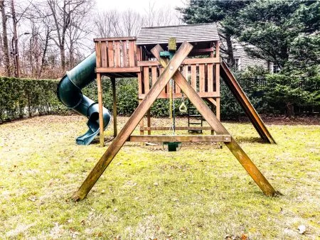 playset demolition and removal in port st lucie